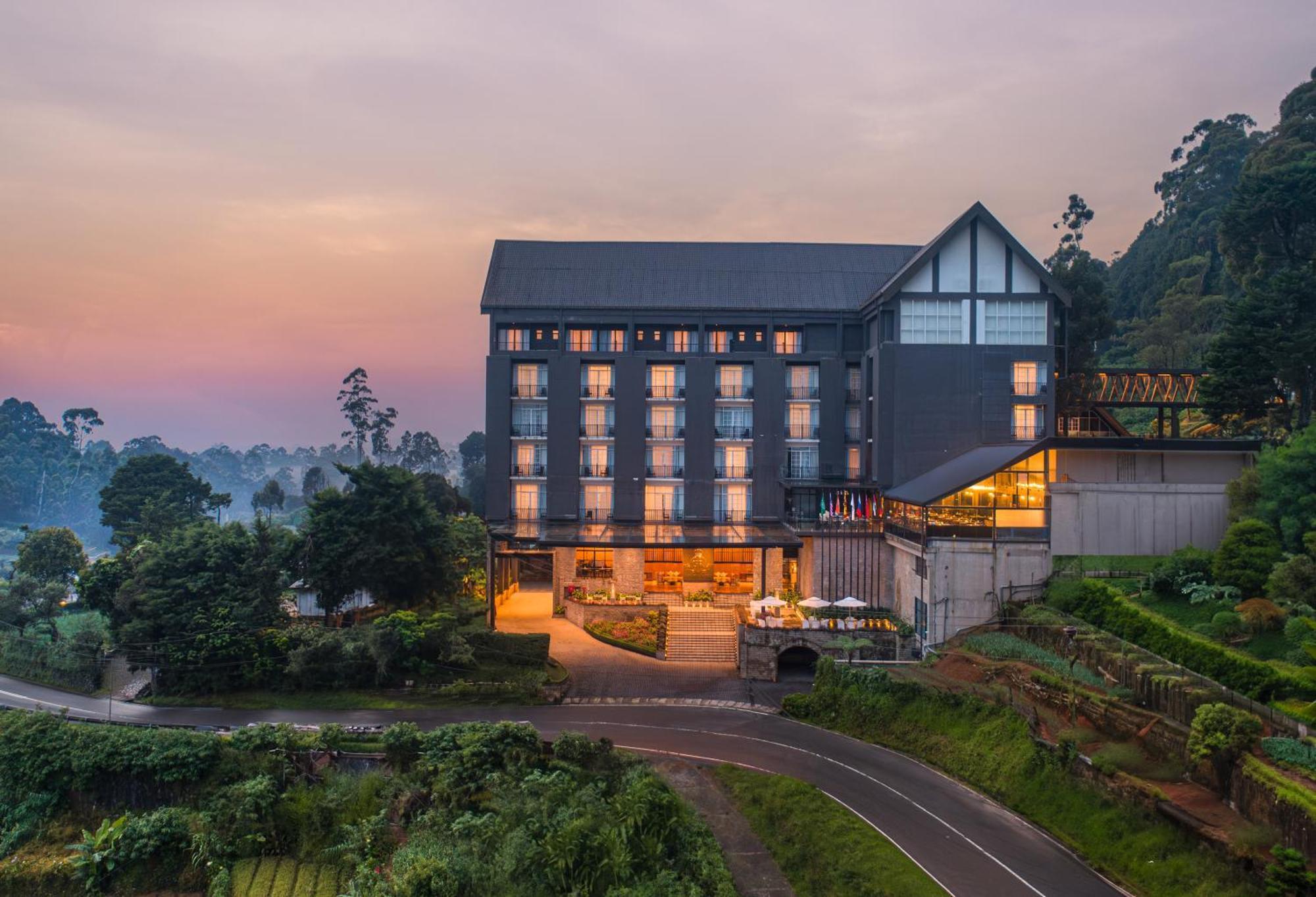 The Golden Ridge Hotel Nuwara Eliya Exterior photo